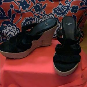 UGGS Platform Slip On Sandals Size 6